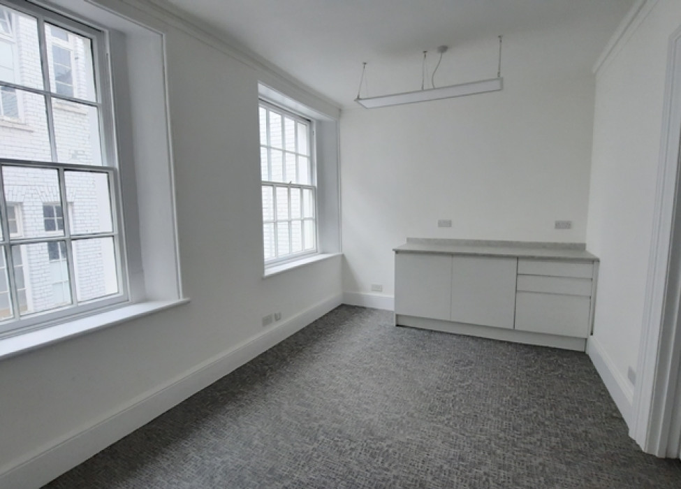 Albion Chambers, BRISTOL, BS1 1DR
